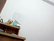 艺校极品身材白嫩妹子浴室全裸边唱新年童谣边扭臀晃腰蹦达