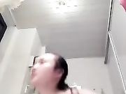 艺校极品身材白嫩妹子浴室全裸边唱新年童谣边扭臀晃腰蹦达