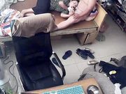 水滴摄像头监控偷拍小姐姐吃着大鸡巴用手机玩自拍