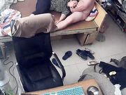 水滴摄像头监控偷拍小姐姐吃着大鸡巴用手机玩自拍