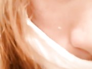 萝莉紫薇完在洗手间用肤阴洁洗逼逼