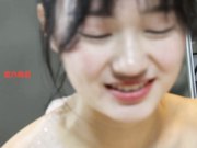 颜值一般的妹子冷冷为了能做模特主动和摄影师导演三P口爆颜射