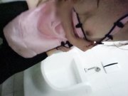 男厕所的妩媚呻吟声 漂亮美乳长腿网红妹与炮友男厕偷情野战