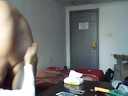 和出纳刘姐在办公室开战