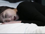 韩国淫荡骚女宾馆被诱奷白嫩美腿劈开被舔前后狂插超级刺激