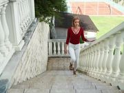 国外破处大片掰开逼逼特写处女膜第十五部 展示妹子被破处过程沙发上爆插