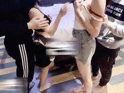 換 伴 愛 愛 淫 亂 尺 度 讓 人 受 不 了 一 鏡 到 底