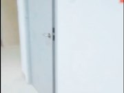 2位直播男带着胸大性感的美女体验刺激在走廊里扒光美女衣服各种抽插