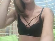 高颜值苗条妹子开房双人啪啪 浴缸洗澡口交上位骑乘大力抽插无毛逼逼