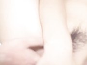 套路良家少妇拍写真，拍完顺便干一炮把精液射在逼毛上