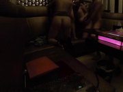 主播过生日叫上闺蜜朋友去KTV拉上服务生就开操场面淫乱口爆中出颜射