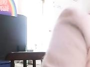 在某通公司业务代办点上班的妹子在办公室发骚露奶脱裤自摸摸出水