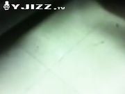 非常有气质的美女被两男子扒光狂干半个多小时 粉木耳都干肿了