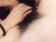 对着镜子拿着摄像机把丝袜美女从地上搞到床上