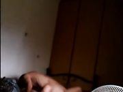 大学情侣逃课到学校附近旅馆开房打炮自拍 完事后还把自己用过的纸装起来带走