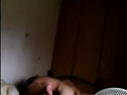 大学情侣逃课到学校附近旅馆开房打炮自拍 完事后还把自己用过的纸装起来带走