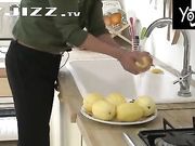 韩国成人生理教育节目真人示范讲解 然后在实战啪啪啪 拍的很诱惑