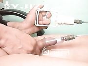 大屌直男家中打飞机 各种先进的道具都玩一遍 太高级了