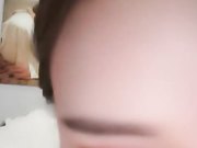 小哥哥进门就摸人家奶子，浴室就开始口交，在床上各种姿势啪啪