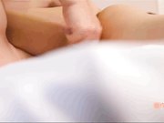 极品爱尤物Ugirls头条女神嫩模骚彤彤与摄影师激情啪啪互动  爆精射一身