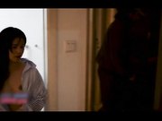 戀物控維修工偷配客戶鑰匙潛入美女家撞見提前回家的主人窒息折磨把玩肉體