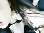 和炮友驾车路边车震 脱掉内裤舔逼后座上位骑坐抽插