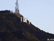 亚裔高挑美女吞吐大的惊人的鸡巴舔吸进出看着吓人挡不住超刺激啊