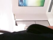 进屋就被强行拉掉裤子不洗澡强迫口交,干逼时男说：你的逼比你脸蛋都好看