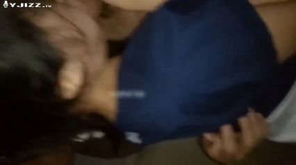 来月经的猫奴酒吧门口给路人到车上口交