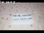 一向很矜持老婆3p时突然变得特别开放 不停的要