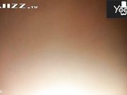 趁白嫩小妞醉酒拍摄其诱人咪咪和小穴