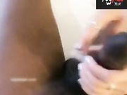 网络红人大淫骚何奕恋远赴美国终于尝到了大黑香蕉 被黑大叔的鸡巴狂操