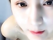 最近某聊天平台很火的范大小姐全裸大尺度诱惑1