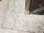 小武哥欲火难耐 午夜去发廊找个身材不错的网红脸兼职妹纸泄泻火