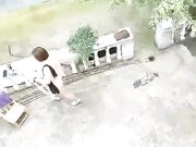 熟女的疯狂风骚的大姐勾搭两个院里乘凉的大爷玩起了3P