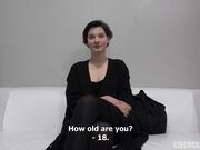 捷克面试系列花季少女粉嫩竹笋奶翘臀短发妹Anna被摄影师推油啪啪啪