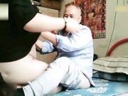 花100块享受口交舔逼抠逼服务大爷二指禅还是很给力的