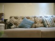 颜值不错肉肉身材妹子近距离特写口交