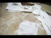 勇猛的小哥用鸡巴抽插的妹子高潮喷了两次