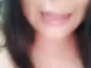 大奶萌妹子各种道具直播自慰 淫水满溢 自己还要尝一尝