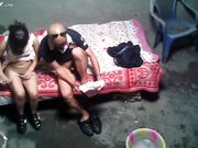 极品眼镜男半夜邀约有妇之夫家中舔逼 超灵活的舌功让小少妇忘乎所以 淫水流满床