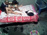 极品眼镜男半夜邀约有妇之夫家中舔逼 超灵活的舌功让小少妇忘乎所以 淫水流满床