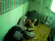 年轻妹子被大叔骗到宾馆大力强干