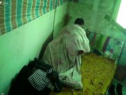 年轻妹子被大叔骗到宾馆大力强干