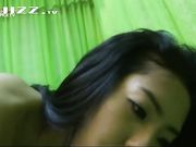 肌肉男拐骗小美女家中猛操 小美女直喊:慢点慢点 疼!