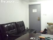 身材魁梧的马经理鸡鸡真小啊中午和刚从外面办事回来出纳刘姐在办公室开战