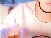 夫妻直播做爱各种姿势齐上阵 女的叫的很淫荡还爆粗口不过颜值高逼逼够粉嫩