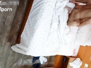 和朋友37岁的老婆宾馆开房这骚货床上技术超级好 让我对她流连忘返