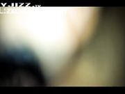 漂亮女在酒精刺激下脸蛋红红特淫荡 嫩屄一直在流水