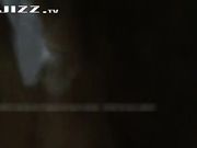 邻家少妇趁老公加班后摸到我家玩弄我的大鸡吧